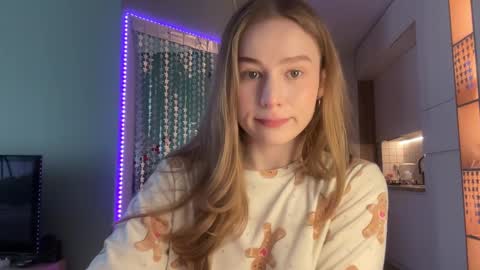 Alisa online show from December 25, 2024, 6:31 am