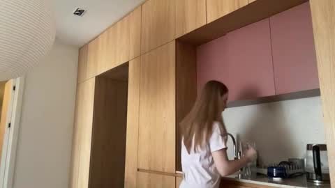 Alisa online show from September 17, 2025, 7:32 am