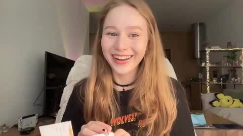 Alisa online show from October 9, 2025, 7:50 am