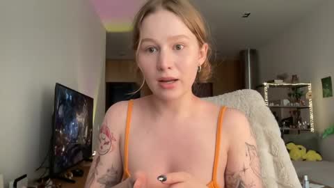 Snapshot of whoisalisa chatting on May 1, 2026, 7:57 am Alisa online show from May 1, 2026, 7:57 am