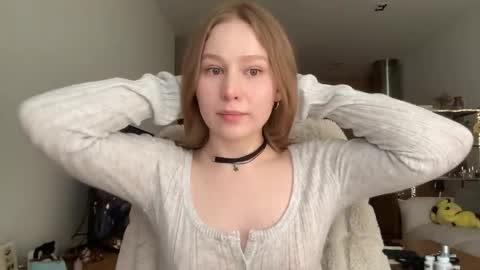 Snapshot of whoisalisa chatting on May 15, 2026, 7:48 am Alisa online show from May 15, 2026, 7:48 am