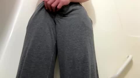 whosstin online show from October 31, 2025, 2:18 pm