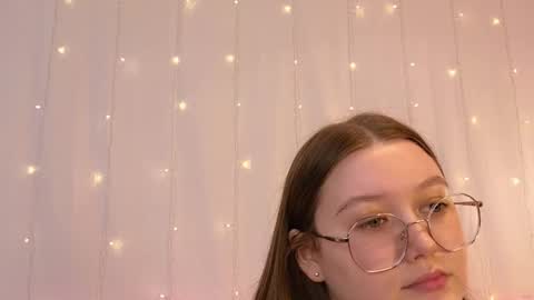 Sarah online show from February 2, 2025, 8:24 am