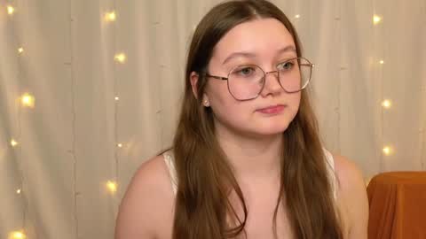 Sarah online show from February 5, 2025, 8:32 am