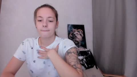 Veronica online show from February 3, 2025, 7:52 pm