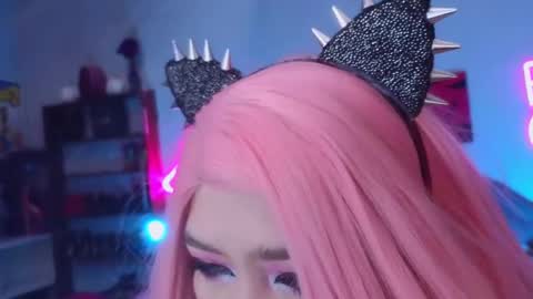 Snapshot of wickedxqueen chatting on December 14, 2024, 11:01 pm Laura  online show from December 14, 2024, 11:01 pm