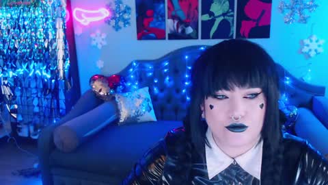 Snapshot of wickedxqueen chatting on January 7, 2025, 9:57 pm Laura  online show from January 7, 2025, 9:57 pm