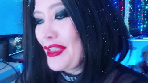 Snapshot of wickedxqueen chatting on January 12, 2025, 4:42 am Laura  online show from January 12, 2025, 4:42 am