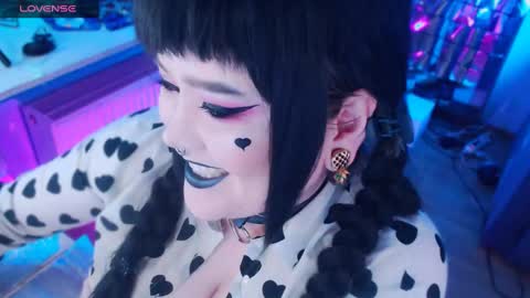 Snapshot of wickedxqueen chatting on January 31, 2025, 5:40 am Laura  online show from January 31, 2025, 5:40 am