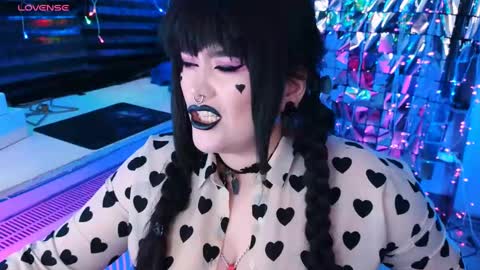 Snapshot of wickedxqueen chatting on February 23, 2025, 10:31 pm Laura  online show from February 23, 2025, 10:31 pm