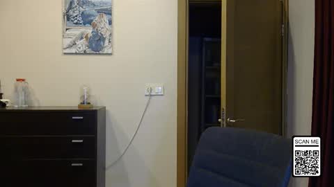 Alina online show from November 10, 2025, 3:33 pm