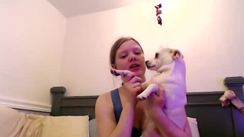 wildflowerofco online show from February 15, 2025, 5:19 am