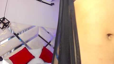 Kitty online show from April 18, 2026, 7:40 pm