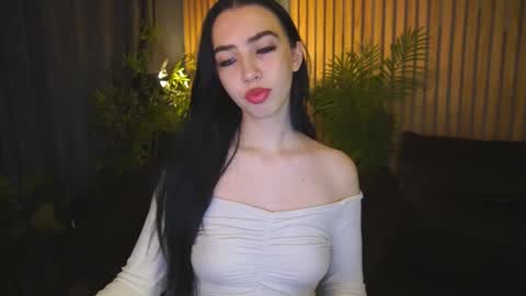 Alena online show from October 21, 2025, 5:52 am