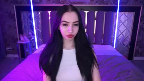 Alena online show from March 4, 2026, 6:41 am