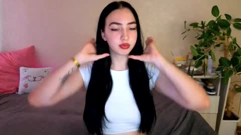 Alena online show from June 7, 2026, 4:05 am