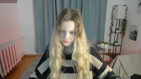 Mila 3 online show from November 15, 2025, 5:05 am