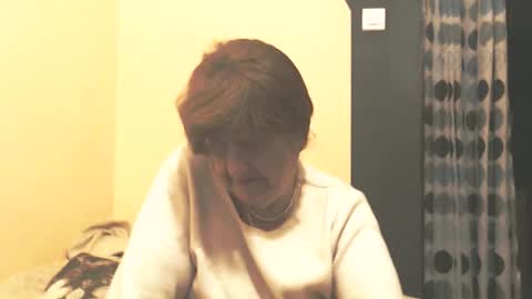 WildRedCat online show from January 13, 2026, 9:42 pm