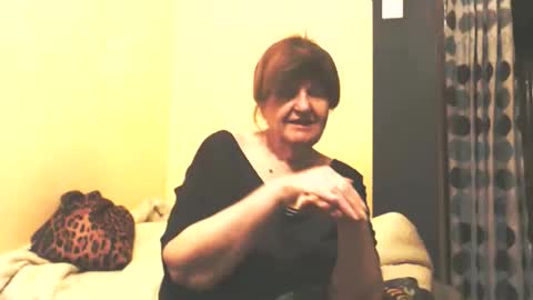 Snapshot of wildredcat chatting on April 19, 2026, 7:05 pm WildRedCat online show from April 19, 2026, 7:05 pm