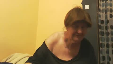 Snapshot of wildredcat chatting on May 15, 2026, 9:11 pm WildRedCat online show from May 15, 2026, 9:11 pm