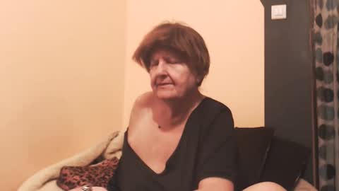 Snapshot of wildredcat chatting on May 30, 2026, 10:18 pm WildRedCat online show from May 30, 2026, 10:18 pm