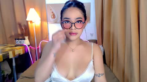 shea online show from April 7, 2026, 9:54 am