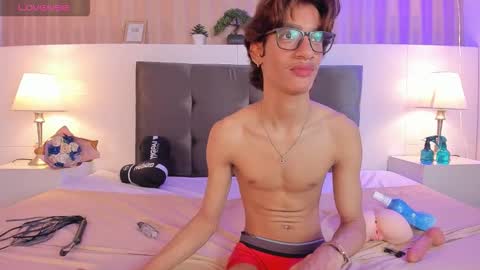 Snapshot of will_turneer chatting on February 15, 2026, 4:09 am Will online show from February 15, 2026, 4:09 am