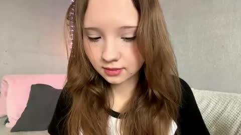 Olivia online show from June 7, 2026, 3:05 pm