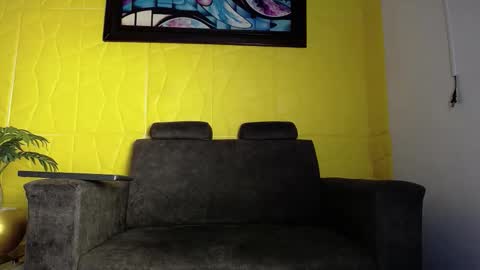 William Parra online show from December 3, 2025, 1:42 pm