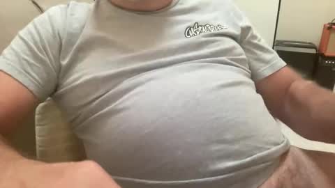 Snapshot of willieb777 chatting on October 26, 2025, 2:23 pm willieb777 online show from October 26, 2025, 2:23 pm