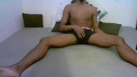 Snapshot of willingwillwet chatting on January 10, 2025, 2:45 pm Call me Babe online show from January 10, 2025, 2:45 pm