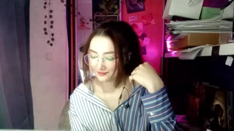 Phoebe online show from March 12, 2026, 8:59 pm