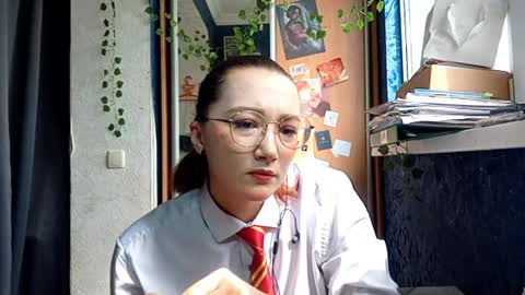 Phoebe online show from April 15, 2026, 11:17 am