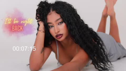 Ms Willow online show from May 11, 2026, 4:04 pm