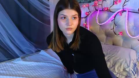 Vicki3 online show from March 16, 2026, 7:01 am