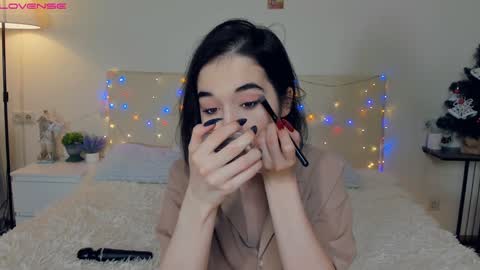 Amalia and Mia online show from December 29, 2024, 7:17 am