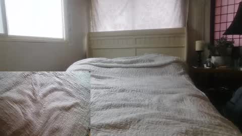 Winnie online show from March 23, 2026, 3:49 pm