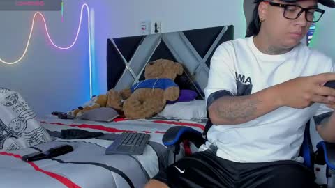 winniepooh_69 online show from May 5, 2026, 5:26 am