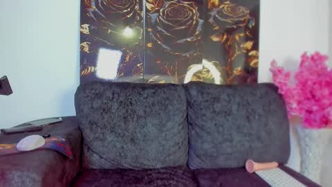 Snapshot of winy_hot chatting on February 24, 2026, 1:36 am winy_hot online show from February 24, 2026, 1:36 am