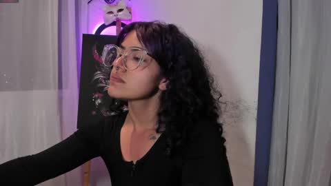     Luna Violeta  A r t i s t  online show from February 9, 2025, 11:36 pm