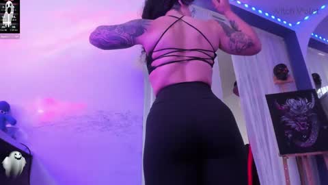     Luna Violeta  A r t i s t  online show from February 23, 2025, 10:53 pm