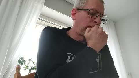 Snapshot of wittzel chatting on February 14, 2026, 9:39 am wittzel online show from February 14, 2026, 9:39 am