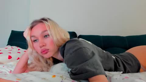 wladilia online show from November 26, 2025, 8:21 pm