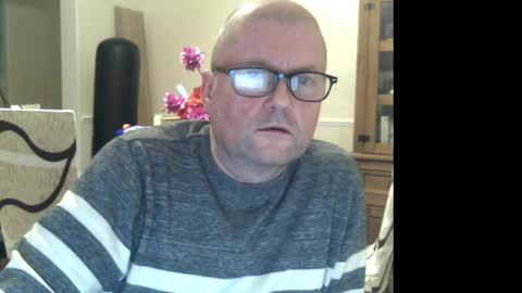 Snapshot of wobble444 chatting on February 17, 2025, 11:53 pm wobble444 online show from February 17, 2025, 11:53 pm