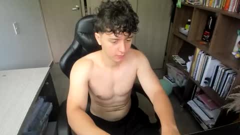 wolker_allan online show from December 17, 2025, 4:02 pm