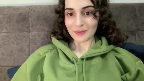 Stia online show from September 12, 2025, 6:24 am