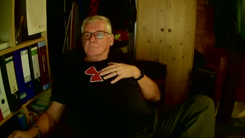 Snapshot of wonneprop10 chatting on February 24, 2025, 5:53 pm Always Horny online show from February 24, 2025, 5:53 pm