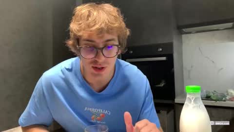 Mitya online show from October 28, 2025, 3:25 pm