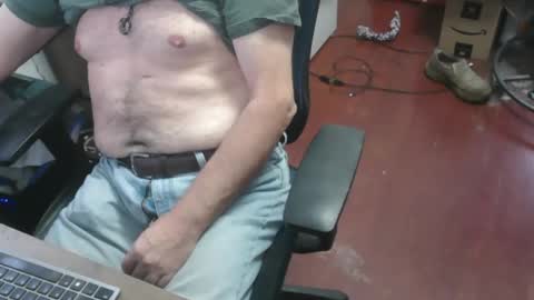 woodworker6473 online show from February 20, 2026, 2:39 pm