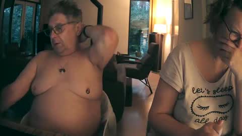 woodwurm and Snoeske online show from February 15, 2025, 6:44 am